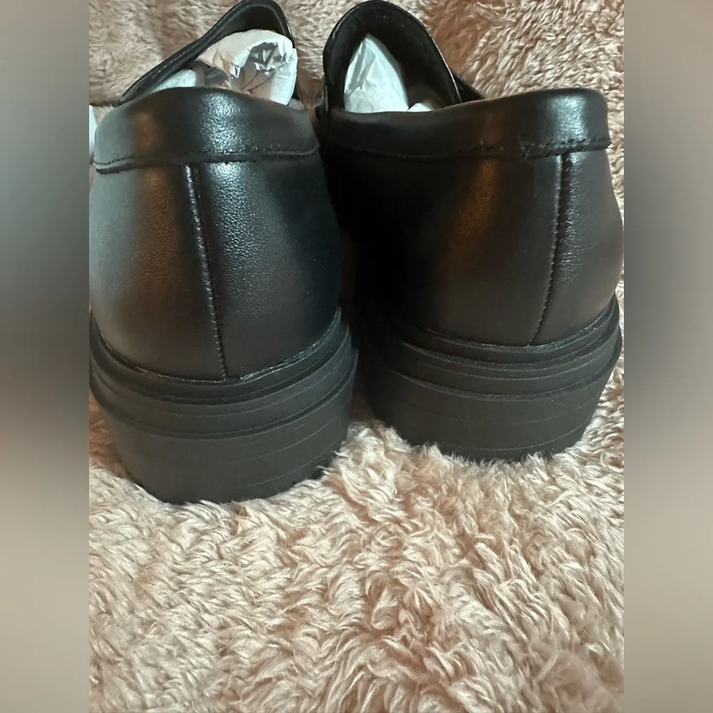 NIB Quince Italian Leather Lug Sole Loafer Black Size Women's 10 - Picture 10 of 13